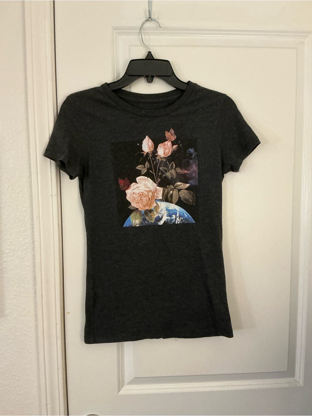 Aeropostale Classic Crew Charcoal Grey Celestial Earth Rose Graphic Tee Shirt M